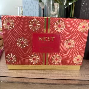 Nest Holiday Votive Candle Set